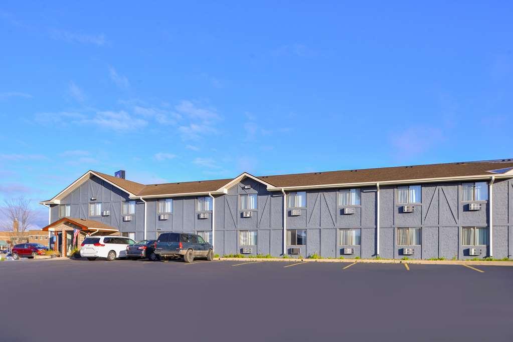 Americas Best Value Inn&Suites Detroit Lakes Buitenkant foto