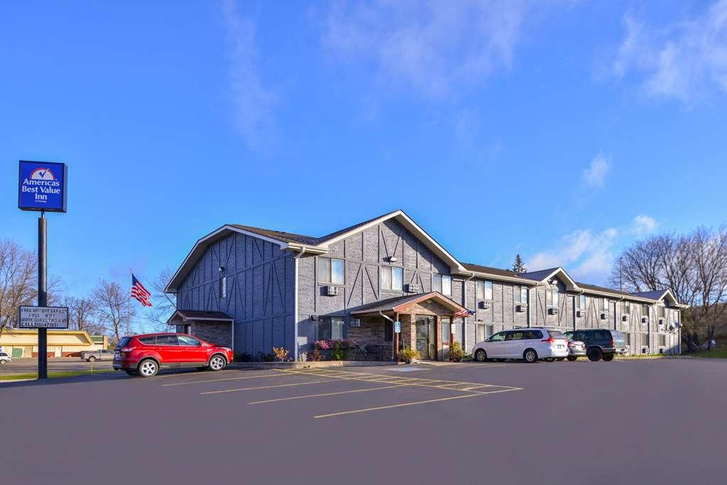 Americas Best Value Inn&Suites Detroit Lakes Buitenkant foto