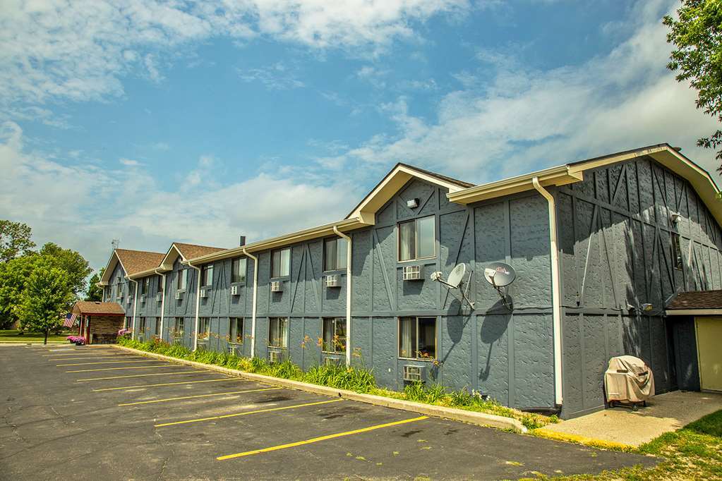 Americas Best Value Inn&Suites Detroit Lakes Buitenkant foto