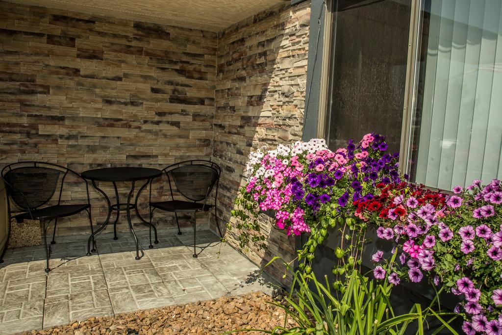 Americas Best Value Inn&Suites Detroit Lakes Buitenkant foto