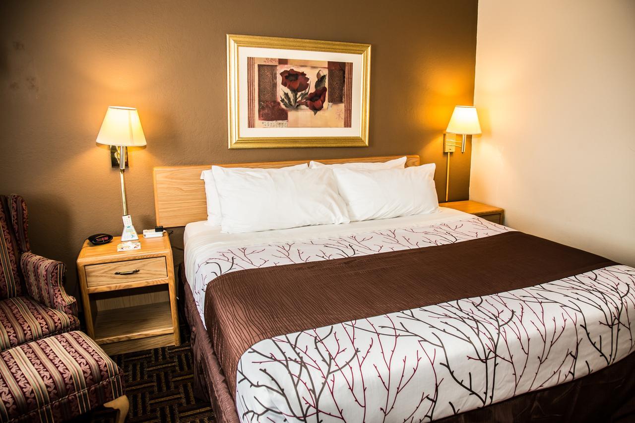 Americas Best Value Inn&Suites Detroit Lakes Buitenkant foto