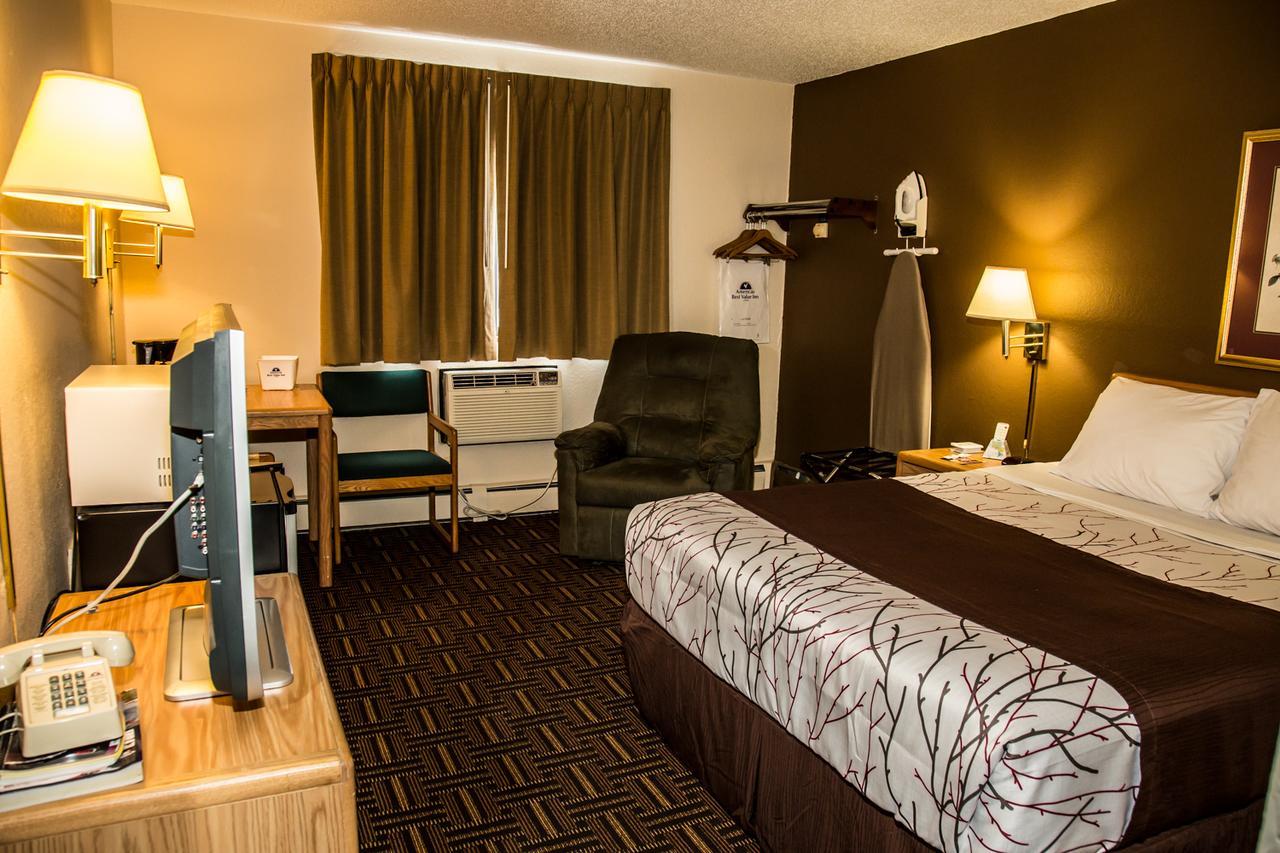 Americas Best Value Inn&Suites Detroit Lakes Buitenkant foto