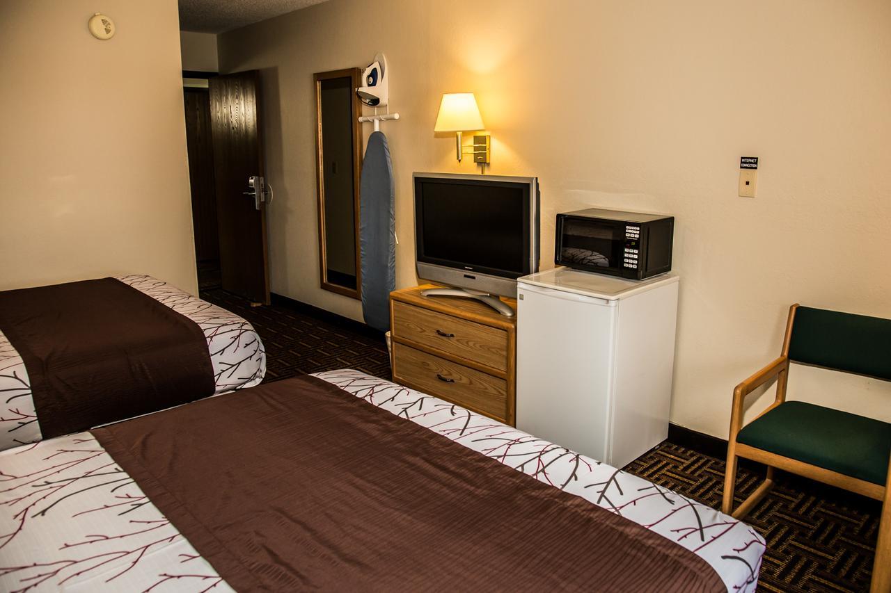 Americas Best Value Inn&Suites Detroit Lakes Buitenkant foto