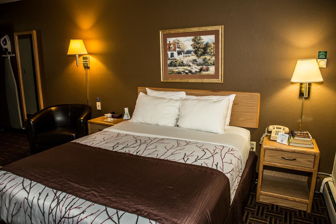 Americas Best Value Inn&Suites Detroit Lakes Buitenkant foto