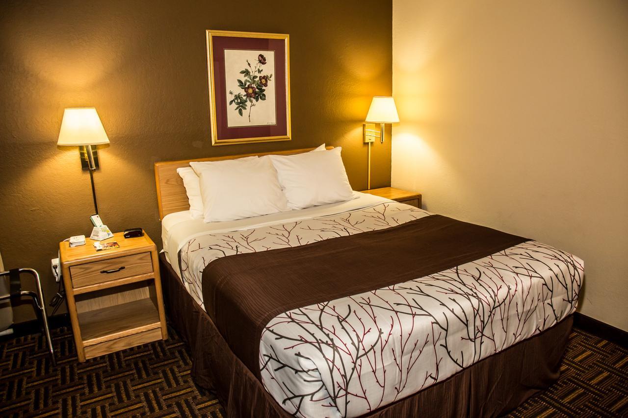 Americas Best Value Inn&Suites Detroit Lakes Buitenkant foto