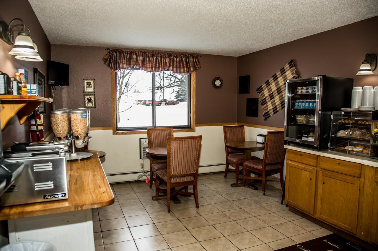 Americas Best Value Inn&Suites Detroit Lakes Buitenkant foto