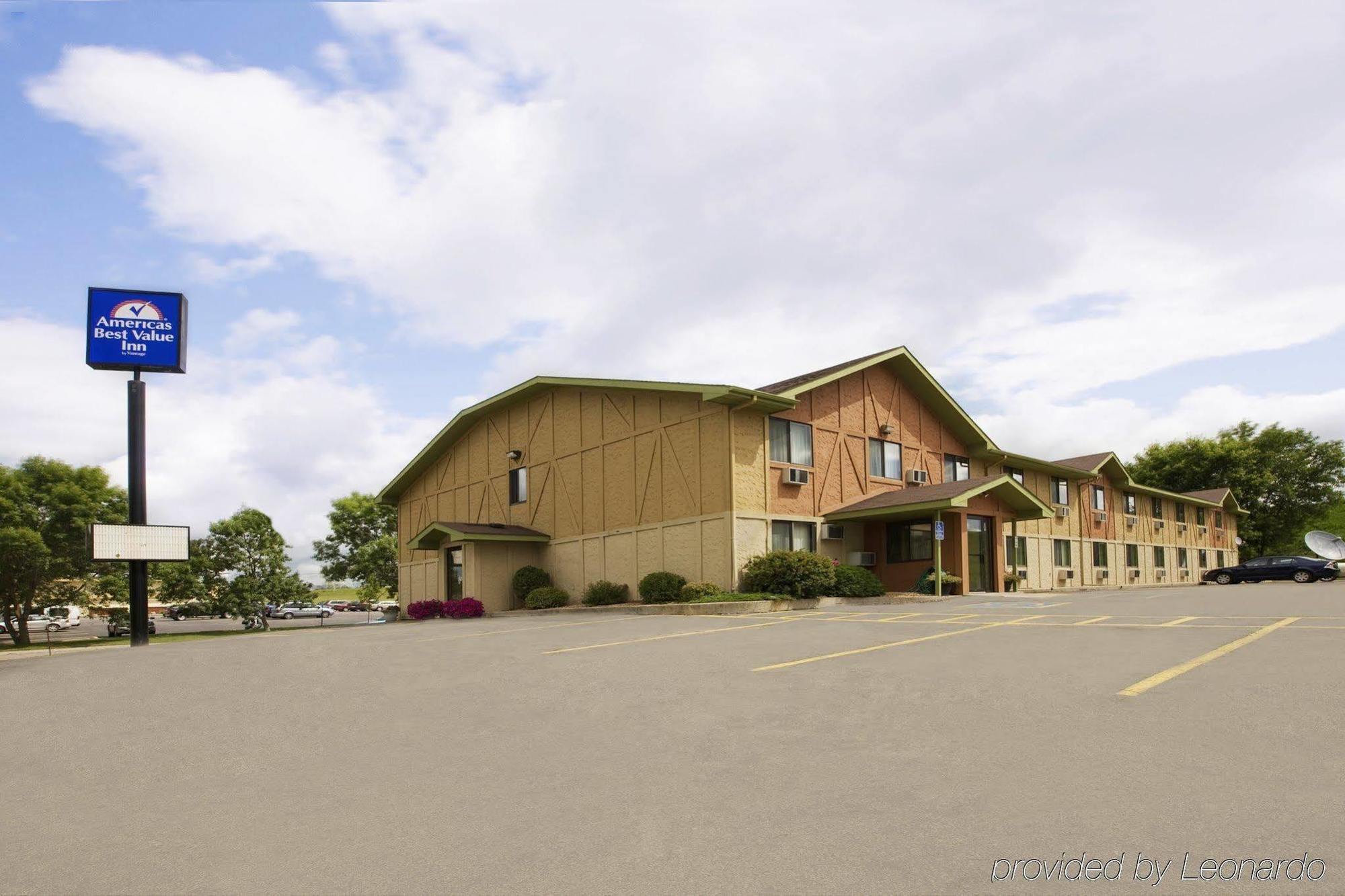 Americas Best Value Inn&Suites Detroit Lakes Buitenkant foto